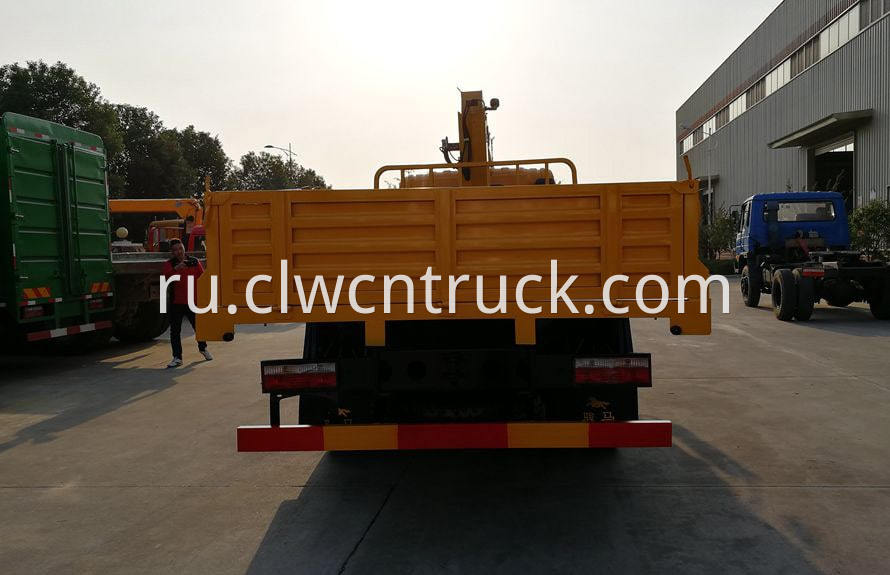 truck mounted crane 5